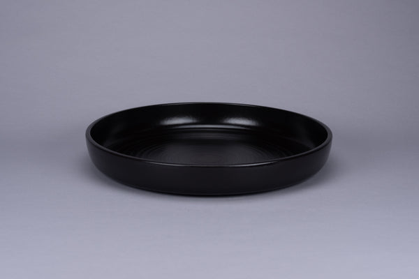 Selva Basics ROUND DEEP COUPE PLATE, 11.7"D, 72.7 OZ, BLACK